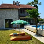 Ilcayto Hotel *